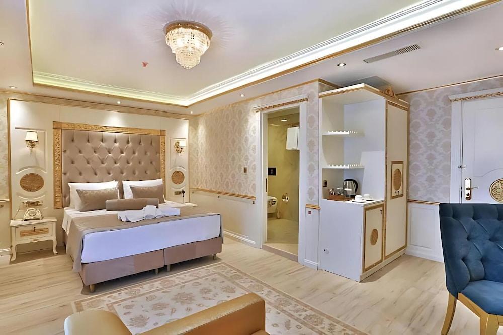 Hotel Emirhan Palace Room Type - Deluxe Room, Balcony