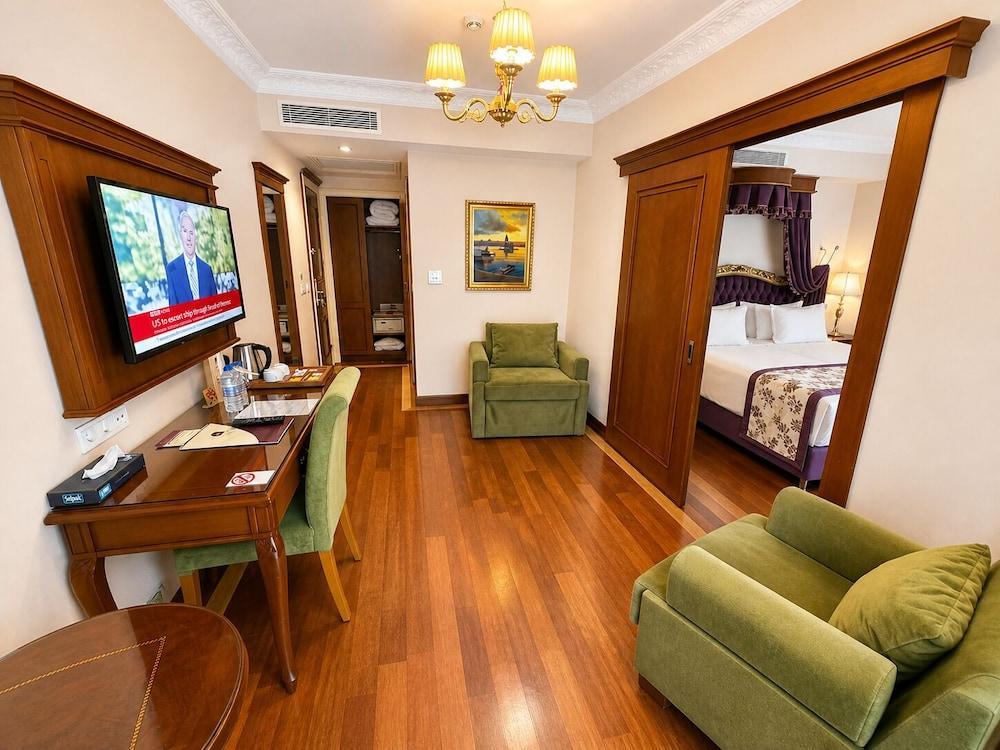 GLK PREMIER Sea Mansion Suites & Spa - Special Class Room Type - Family Suite, Annex Sea View or City View