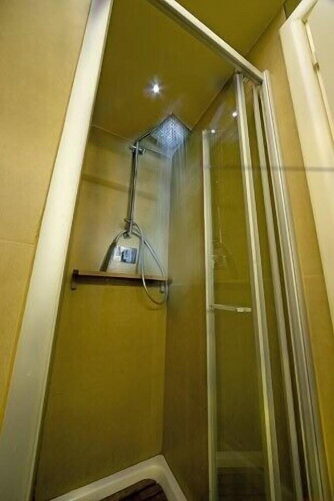 Hotel Valeri Room Type - Deluxe Double Room