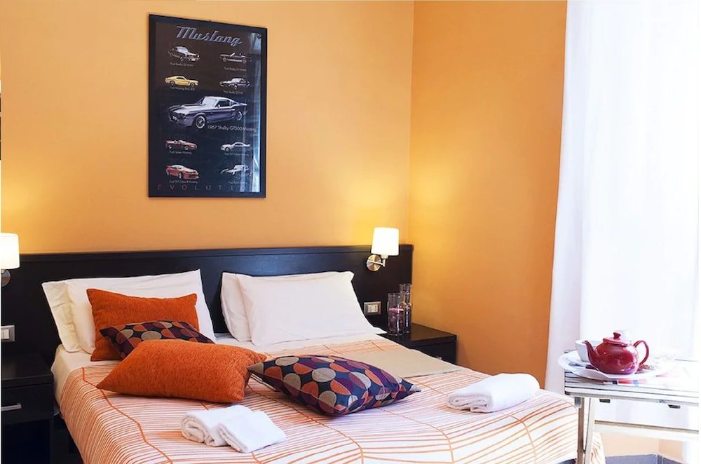 San Lorenzo Guest House - Tap to explore photos