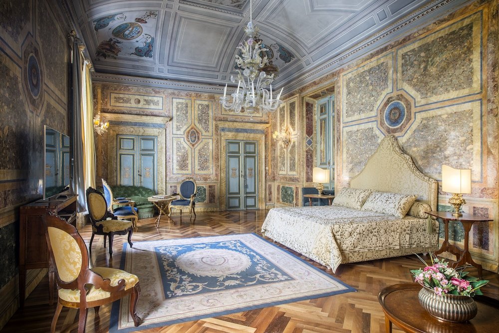 Residenza Ruspoli Bonaparte - Tap to explore photos