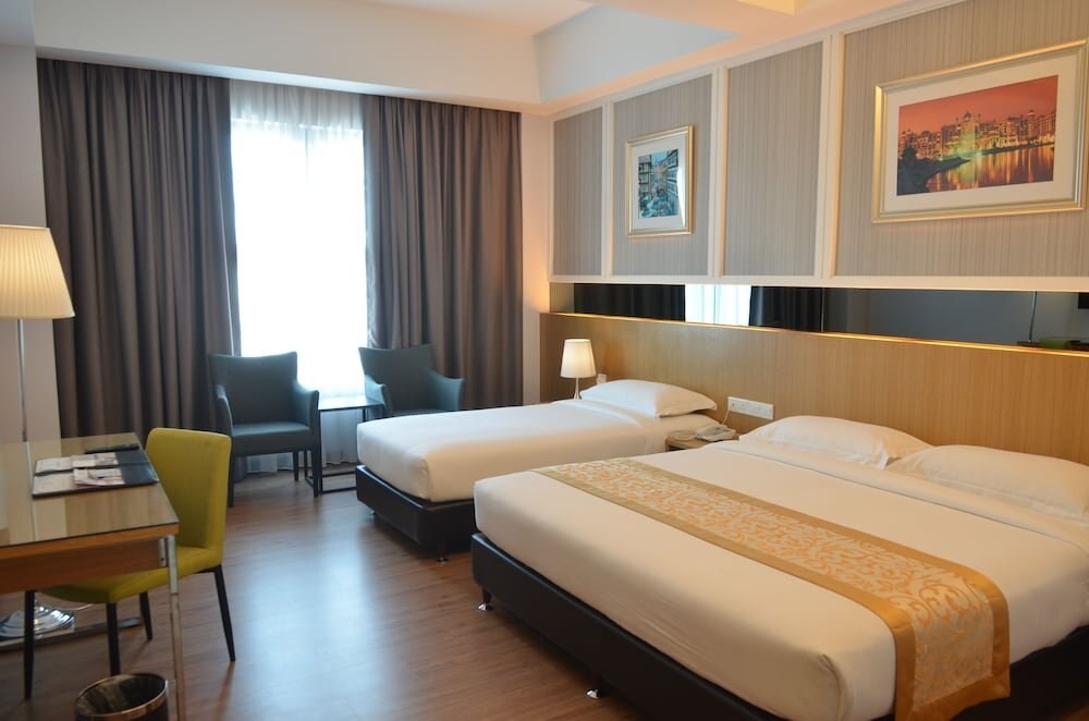 Hotel Transit Kuala Lumpur Room Type - Deluxe Triple Room Hotel Transit Kuala Lumpur Room Type - Deluxe Triple Room
