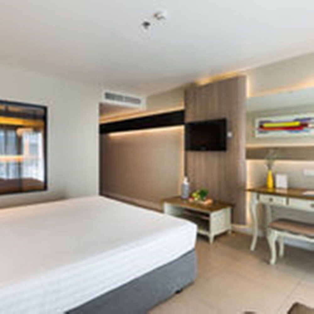 Sea Me Spring Too Hotel Room Type - Me Deluxe Room