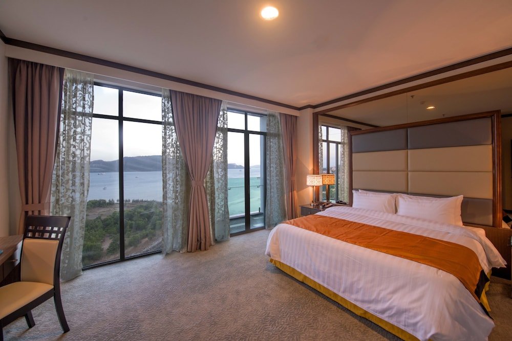 Adya Hotel Kuah Langkawi Room Type - Premier Suite