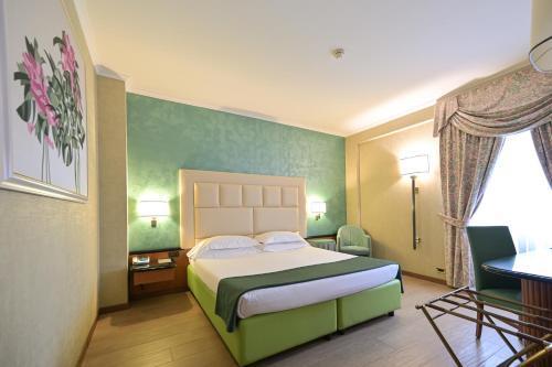 Hotel Principe - Tap to explore photos