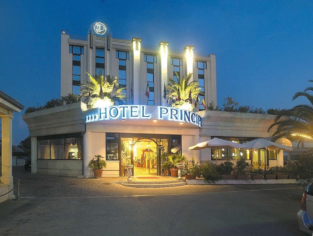 Hotel Principe - Tap to explore photos