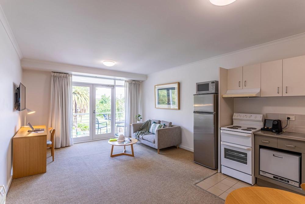 MainStay Suites Williamstown Room Type - 1 Bedroom, 1 Queen Bed, Non Smoking