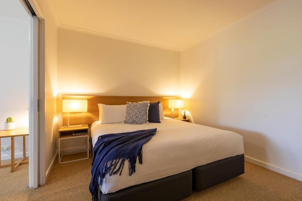 MainStay Suites Williamstown Room Type - Studio, 1 Queen Bed, Non Smoking