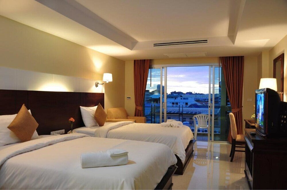 August Suites Room Type - Superior Room Twin Bed