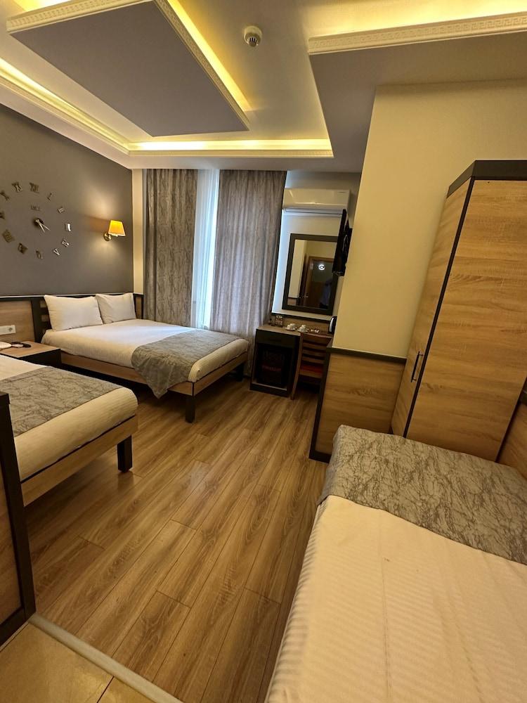Ethnica Hotel Old City Room Type - Superior Quadruple Room