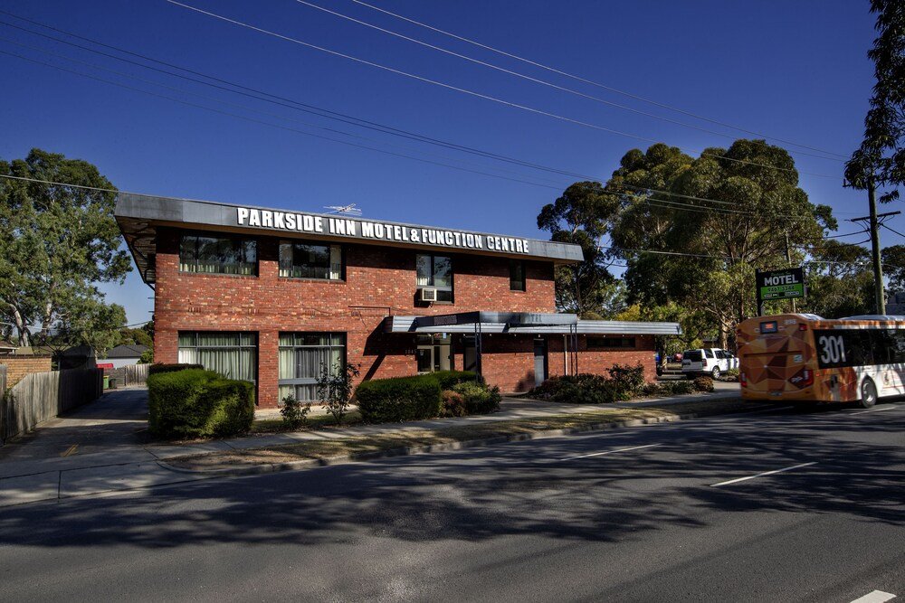 Parkside Inn Motel - Tap to explore photos