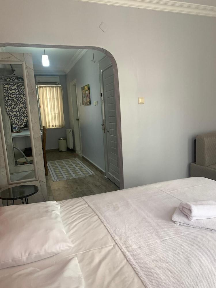 Tom Square Boutique Hotel Room Type - Triple Apartment Annex Building Tom Square Boutique Hotel Room Type - Triple Apartment Annex Building
