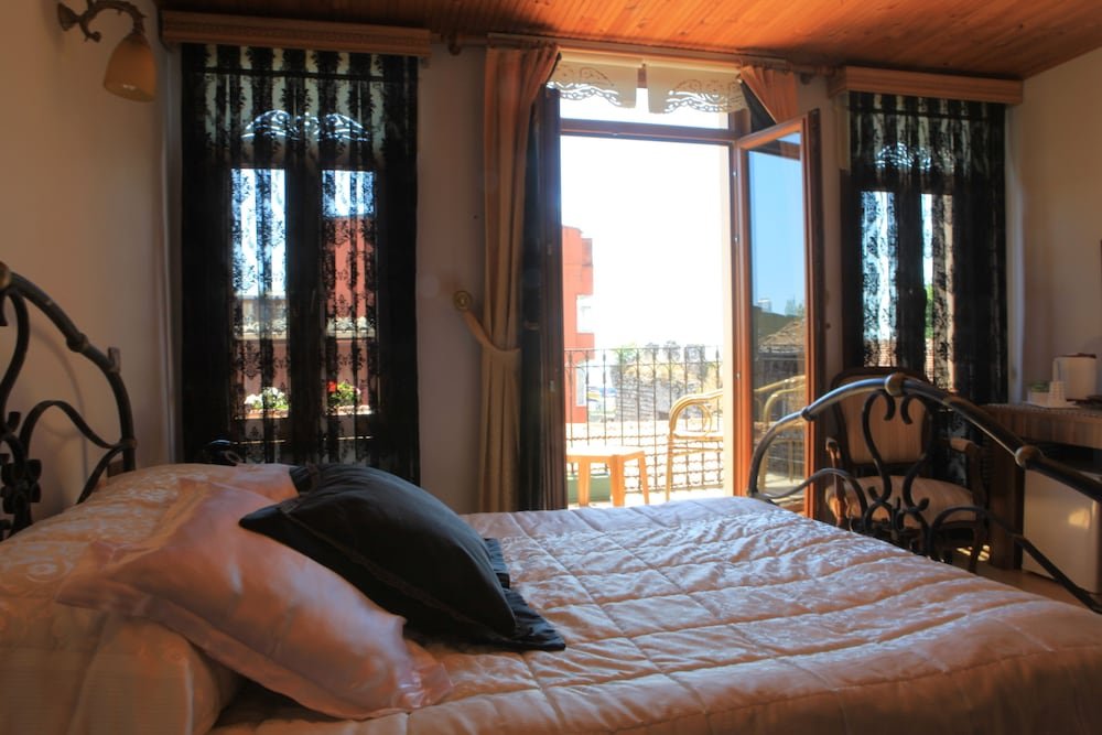 Tom Square Boutique Hotel Room Type - Suite, Sea View