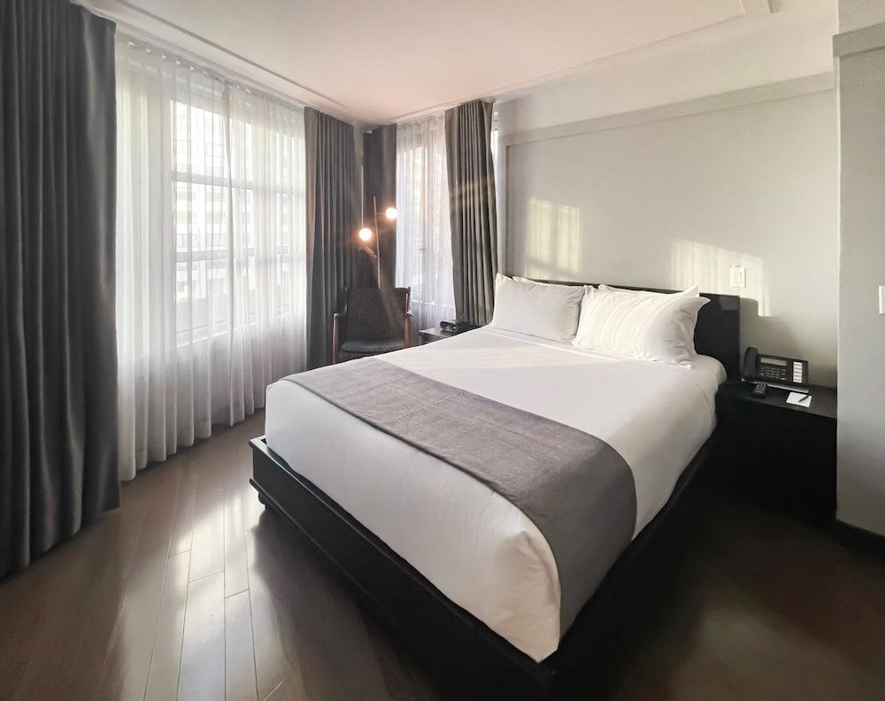 The Tillary Hotel Room Type - Classic Room, 1 Queen Bed