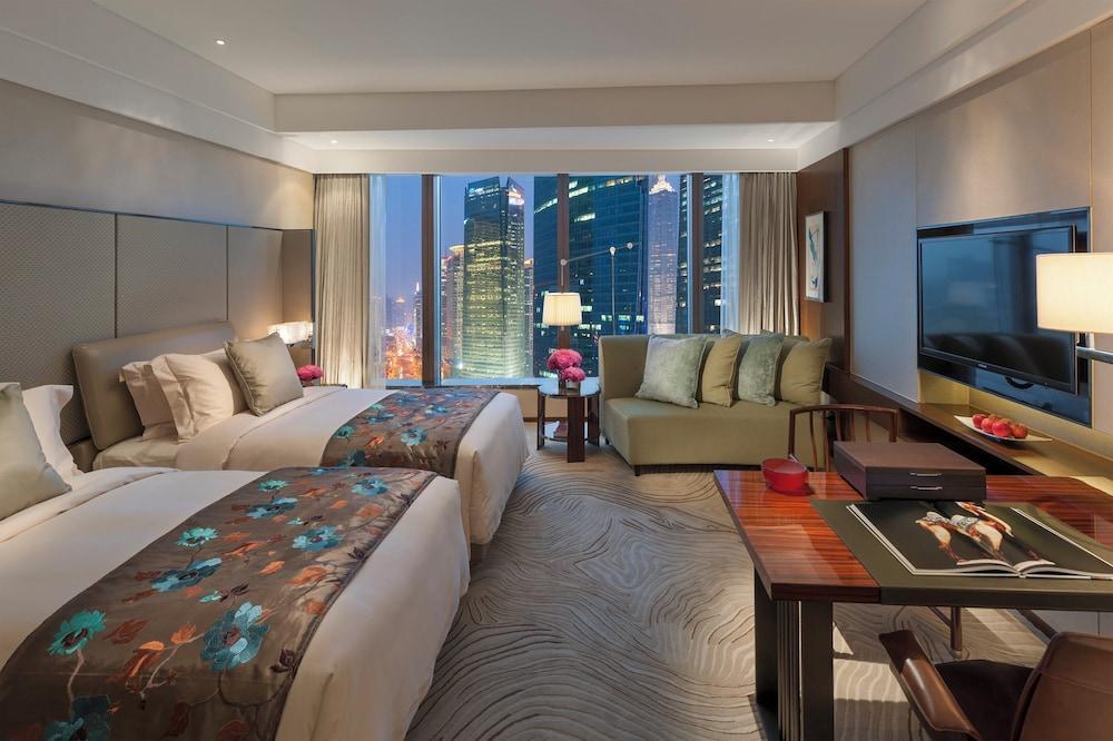 Mandarin Oriental Pudong, Shanghai - Tap to explore photos