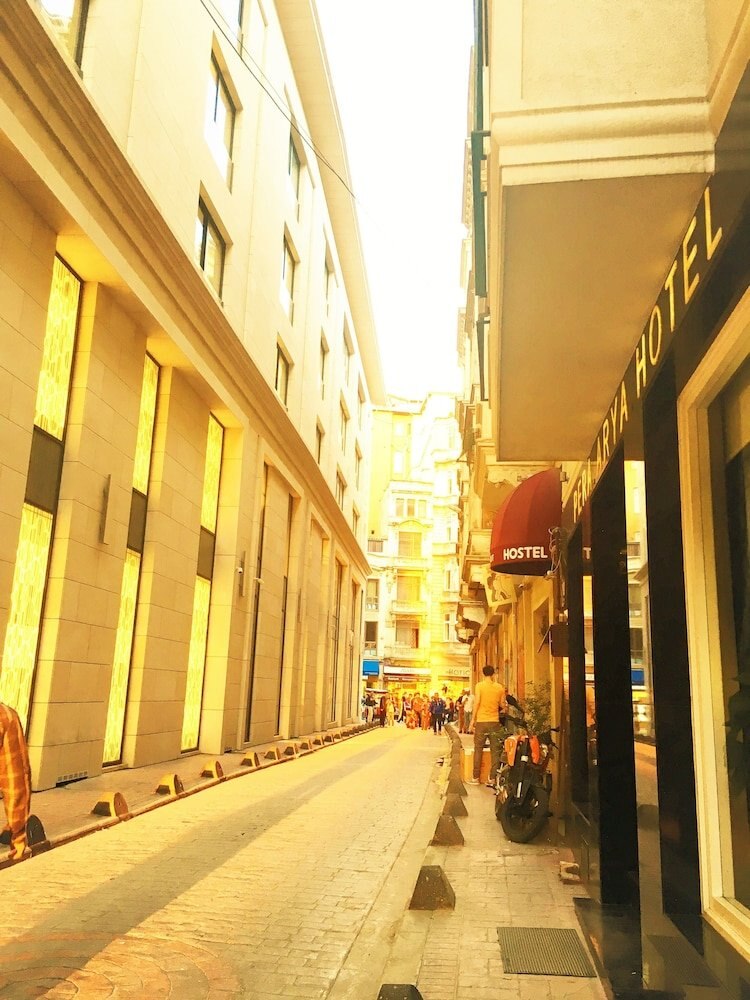 Pera Arya Hotel - Tap to explore photos