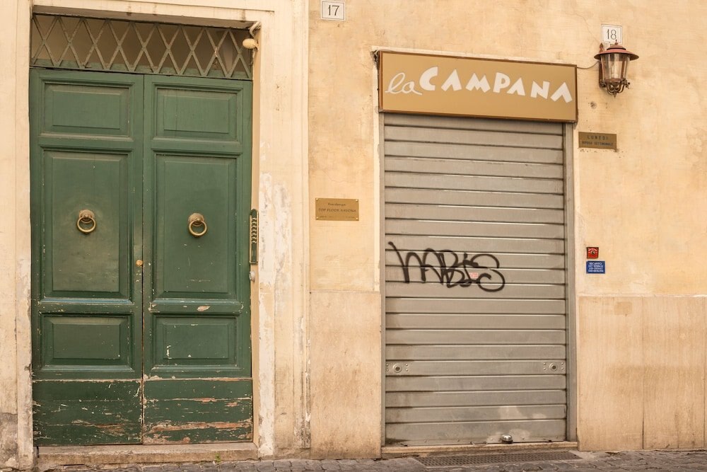 Top Floor Navona - Tap to explore photos