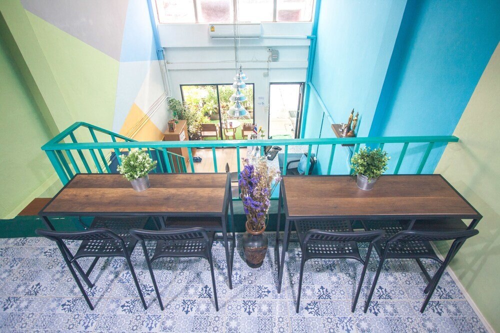 Nacorn Hostel Khaosan - Tap to explore photos