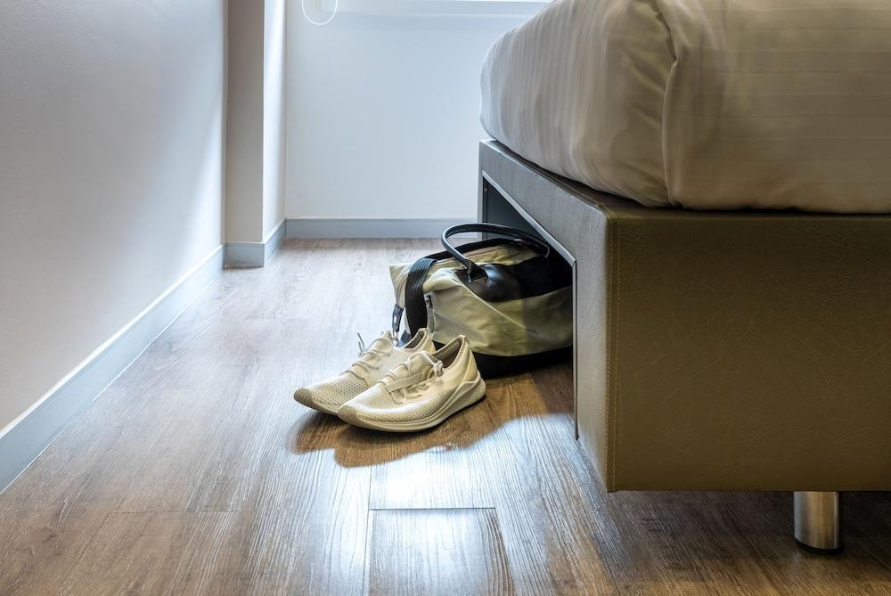 Easy Planet Bangkok Surawong  Room Type - Standard Twin Room