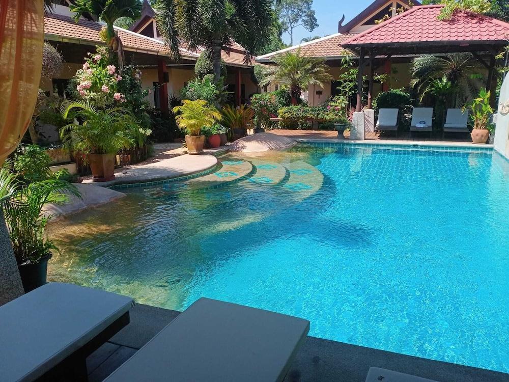 Baan Tropicana