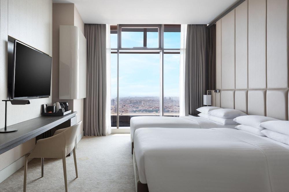 Istanbul Marriott Hotel Sisli Room Type - Superior Room, 1 Double Bed (Lounge Access) Istanbul Marriott Hotel Sisli Room Type - Superior Room, 1 Double Bed (Lounge Access)