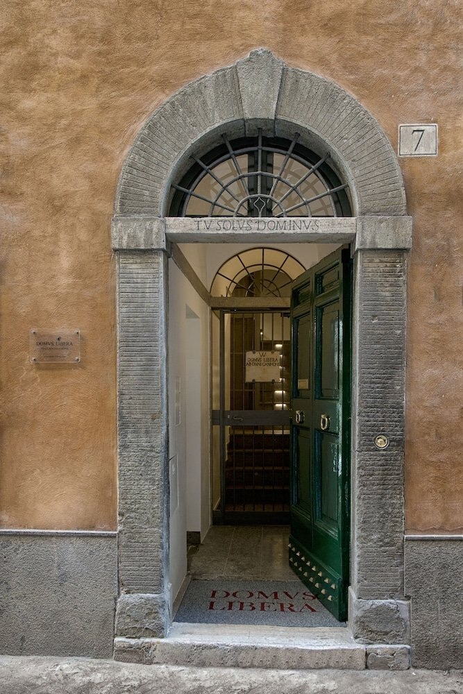 Domus Libera - Tap to explore photos