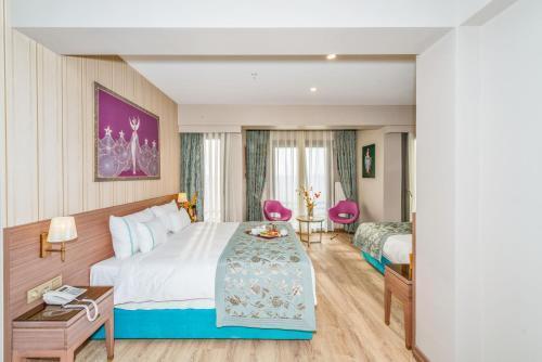 Taximist Hotel Room Type - Family Room