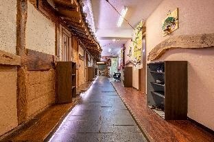 Tokyo House INN - Tap to explore photos