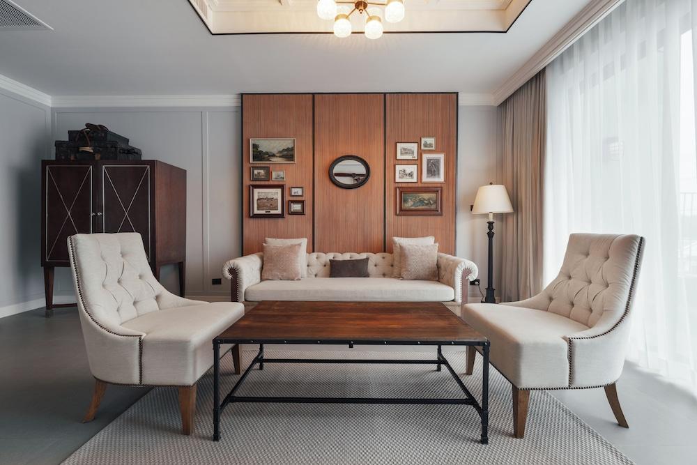 Sugar Marina Hotel -AVIATOR- Phuket Airport Room Type - One Bedroom Suite