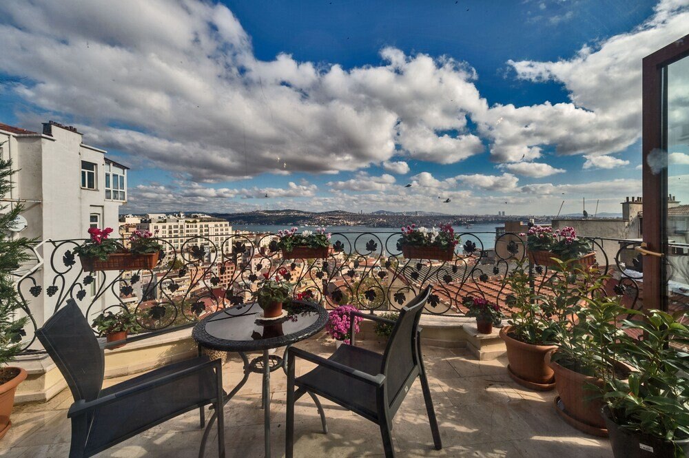 Suitel Bosphorus Istanbul - Tap to explore photos