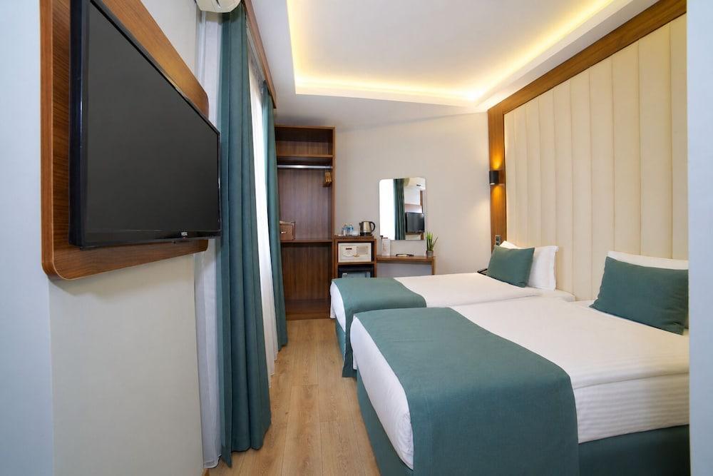 Weingart Black Tulip Room Type - Deluxe Room with Balcony