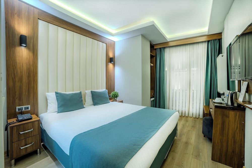 Hotel Black Tulip Room Type - Standard Double or Twin Room
