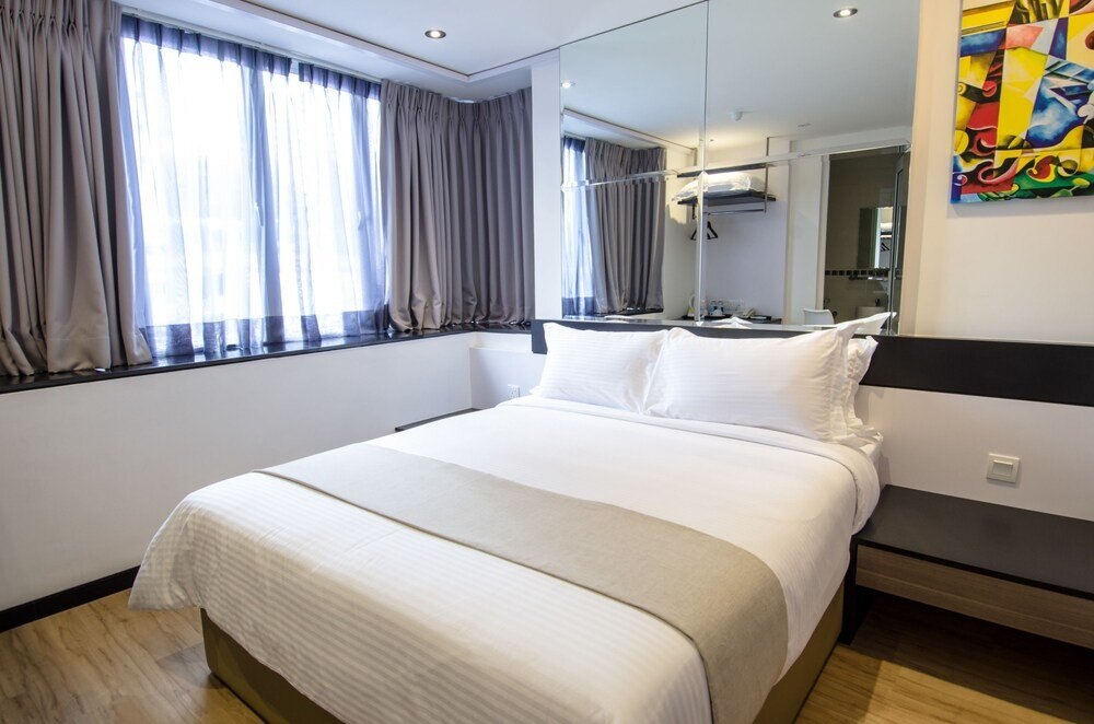 12FLY Hotel Room Type - Standard Double Room (Window)