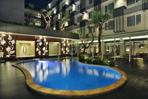 Mercure Jakarta Sabang - Tap to explore photos