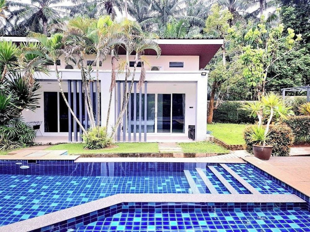 The Fong Krabi Resort - Tap to explore photos