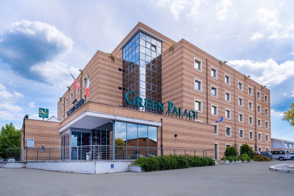 Quality Hotel Green Palace - Tap to explore photos