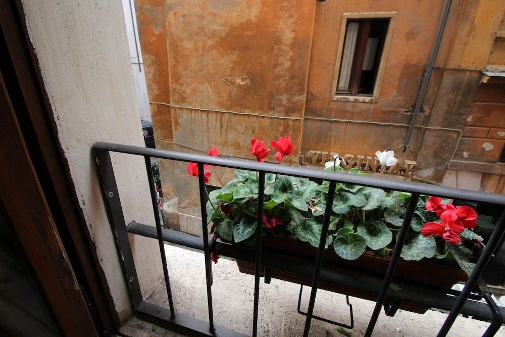 Locanda Navona - Tap to explore photos