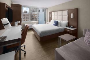 Cambria Hotel New York - Chelsea - Tap to explore photos