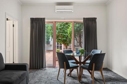 Kimberley Gardens Hotel & Serviced Apartments - Tap to explore photos