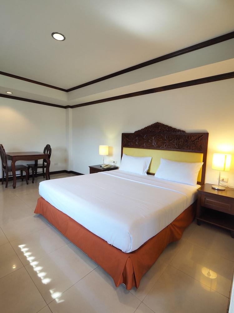 Golden Villa Room Type - Deluxe Room Golden Villa Room Type - Deluxe Room
