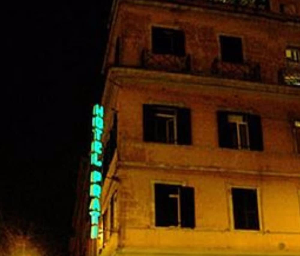 Hotel Prati - Tap to explore photos