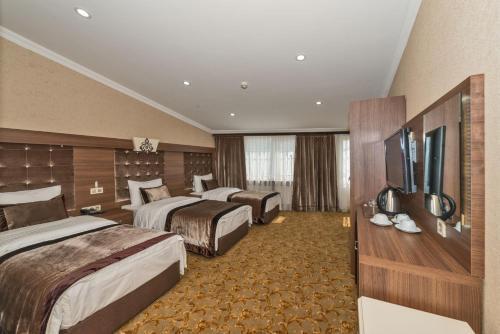 Montagna Hera Hotel Taksim - Tap to explore photos