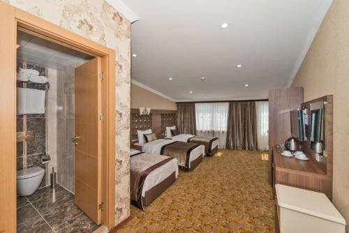 Montagna Hera Hotel Taksim Room Type - Triple Room with Balcony Montagna Hera Hotel Taksim Room Type - Triple Room with Balcony