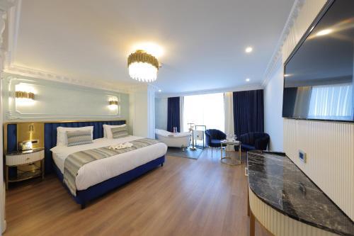 Golden Horn Bosphorus Hotel - Tap to explore photos