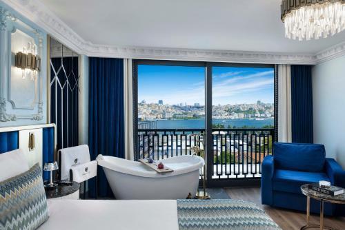 Golden Horn Bosphorus Hotel Room Type - Executive Room Sea View Golden Horn Bosphorus Hotel Room Type - Executive Room Sea View