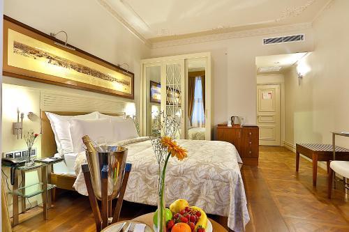 Taxim Lounge Hotel Special Category - Tap to explore photos