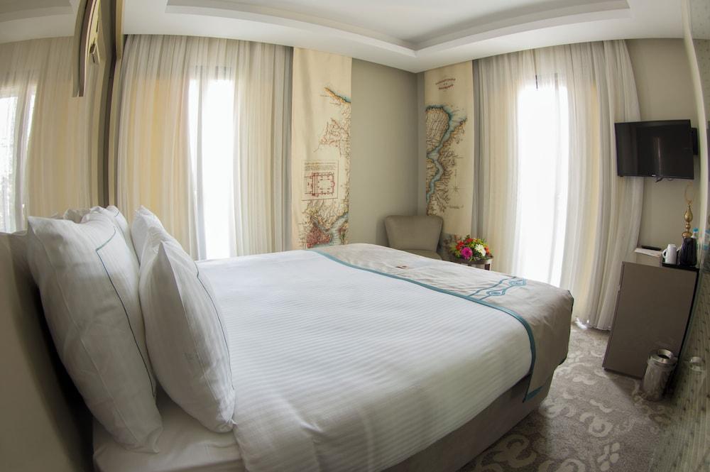 Peyk Hotel Sultanahmet Room Type - Deluxe Double Room, Terrace, Corner