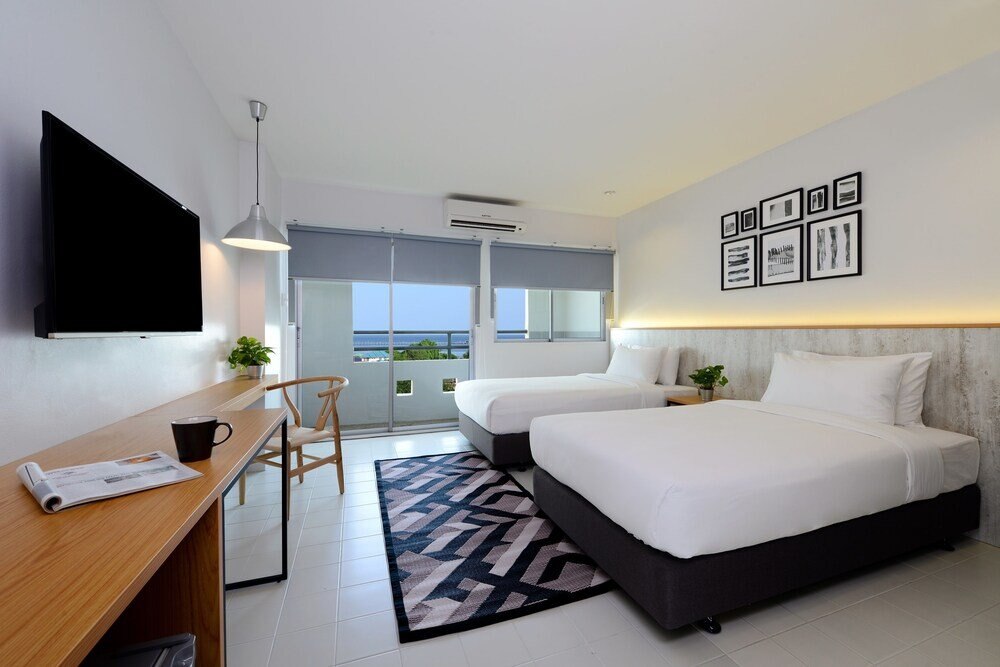 Ruenthip Residence Pattaya Room Type - Deluxe Twin Room, Sea View