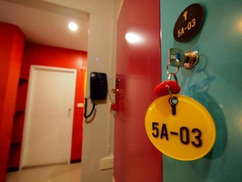 S1 Hostel Room Type - Bunk Bed in Male Dormitory Room 