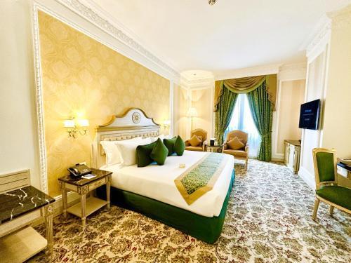 Royal Rose Hotel Abu Dhabi, Curio Collection by Hilton Room Type - KING GUEST ROOM